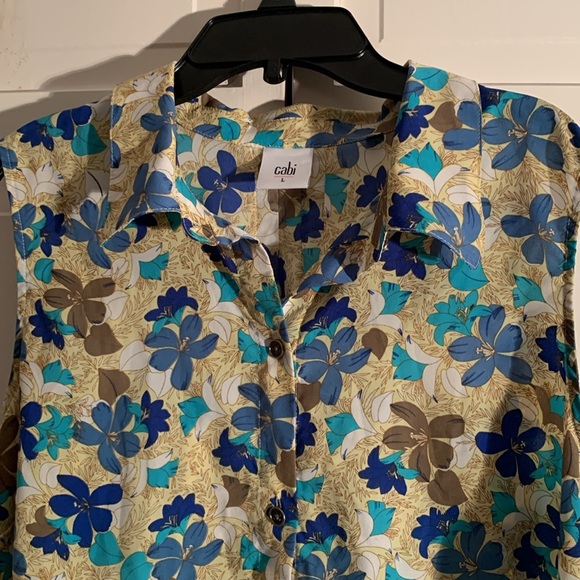 Cabi Large Multi-colored Floral Sleeveless Button Down Blouse - Picture 5 of 10